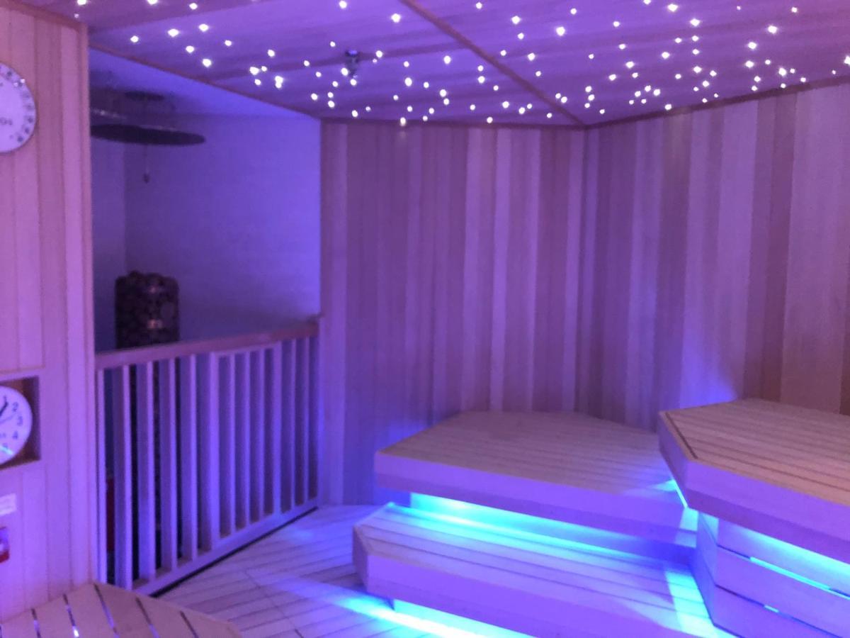 Capsule Inn Osaka Exteriör bild