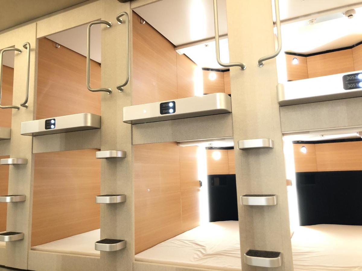 Capsule Inn Osaka Exteriör bild