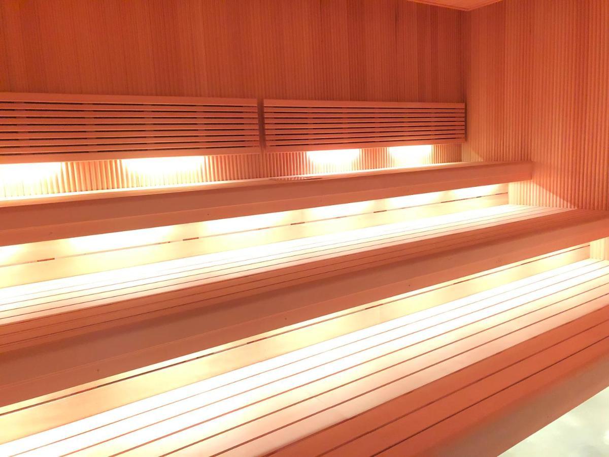 Capsule Inn Osaka Exteriör bild